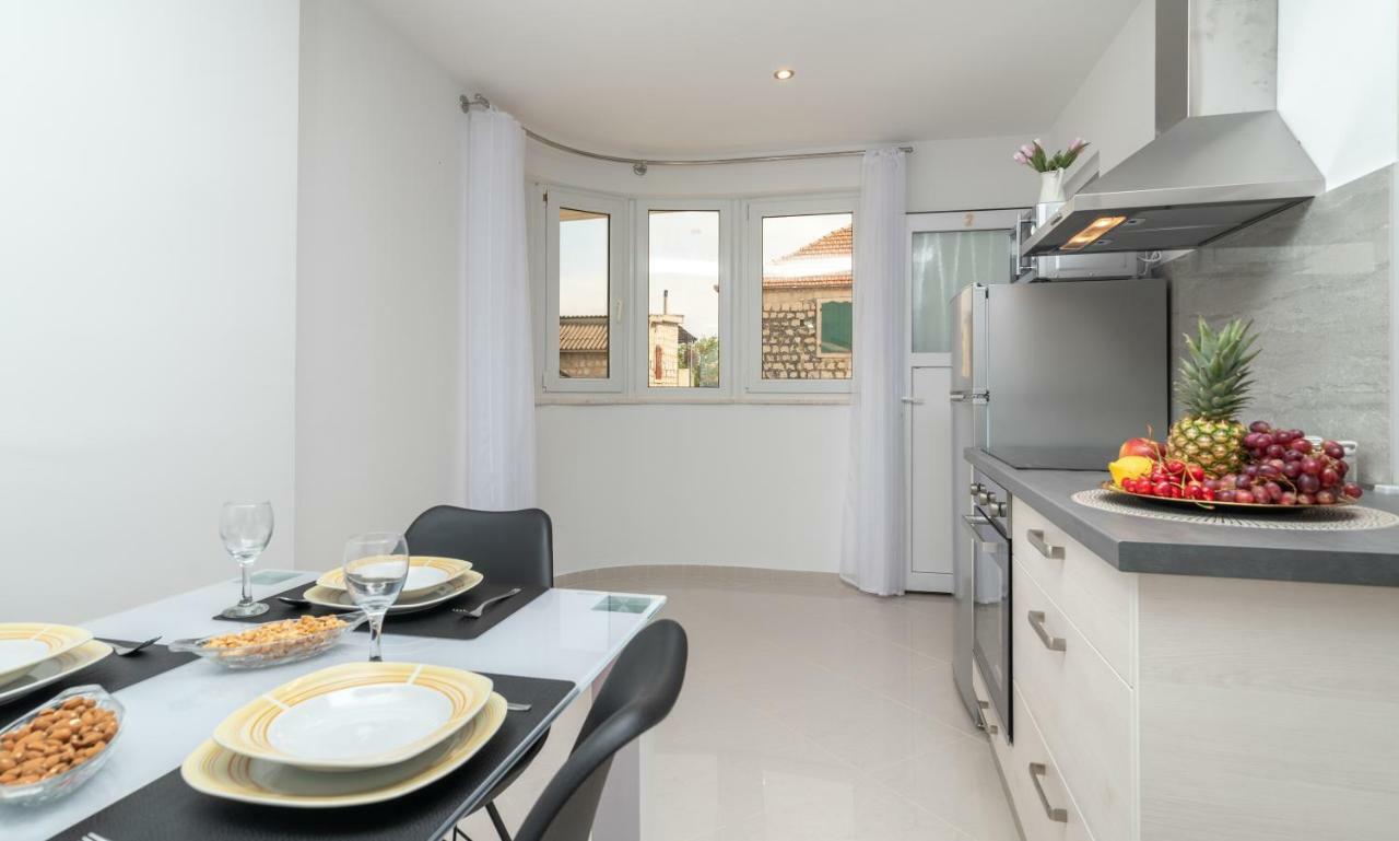 Apartmani Dalmacija Seget Vranjica Exterior photo