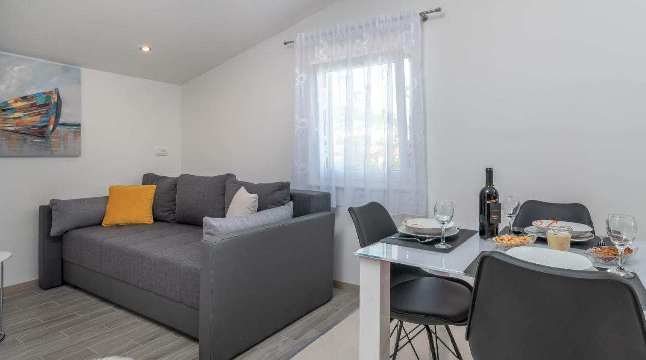 Apartmani Dalmacija Seget Vranjica Exterior photo